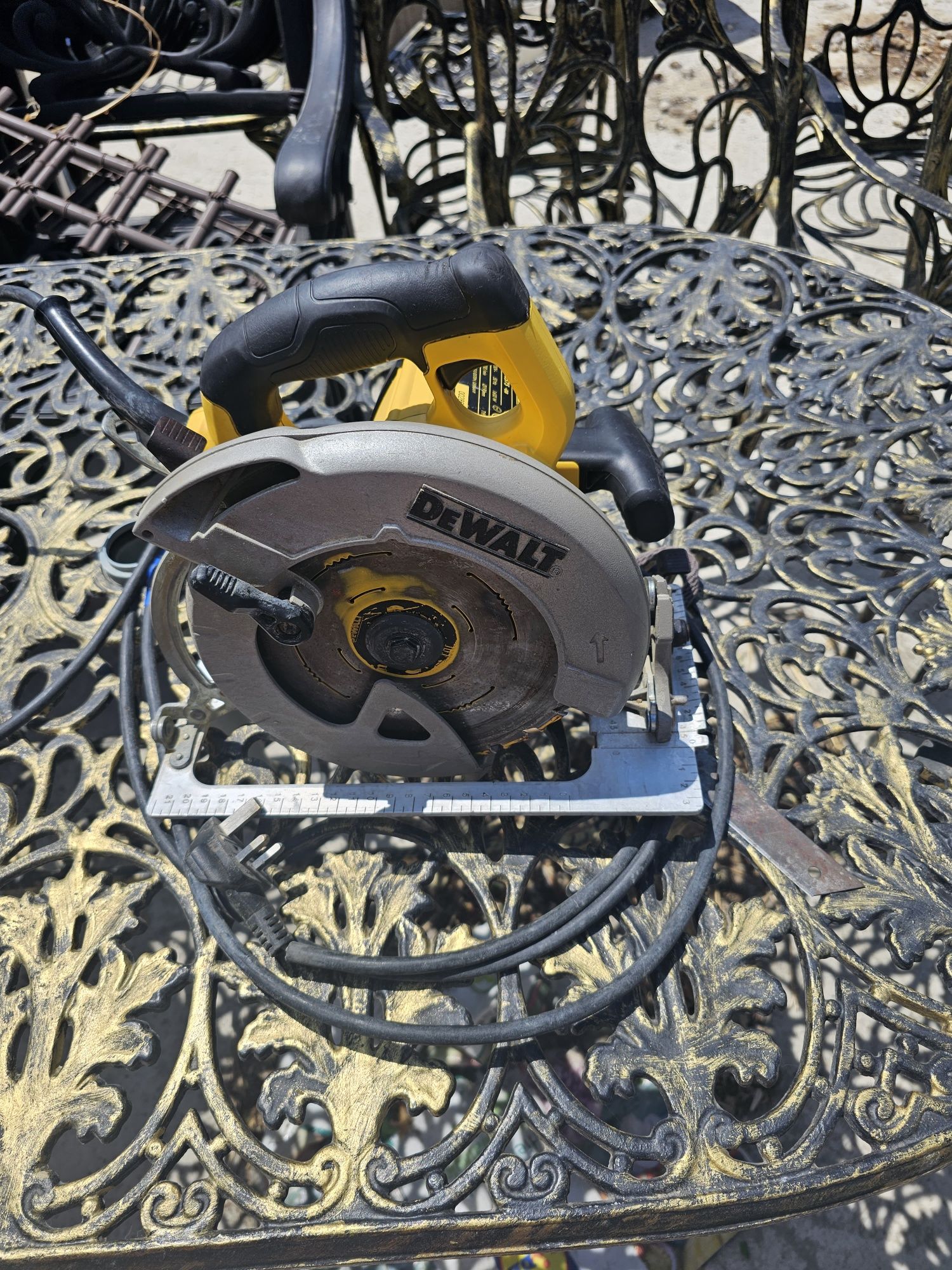 circular dewalt DWE575, 1600w