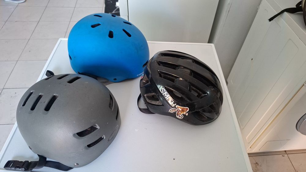 Vând căsti bicicletă