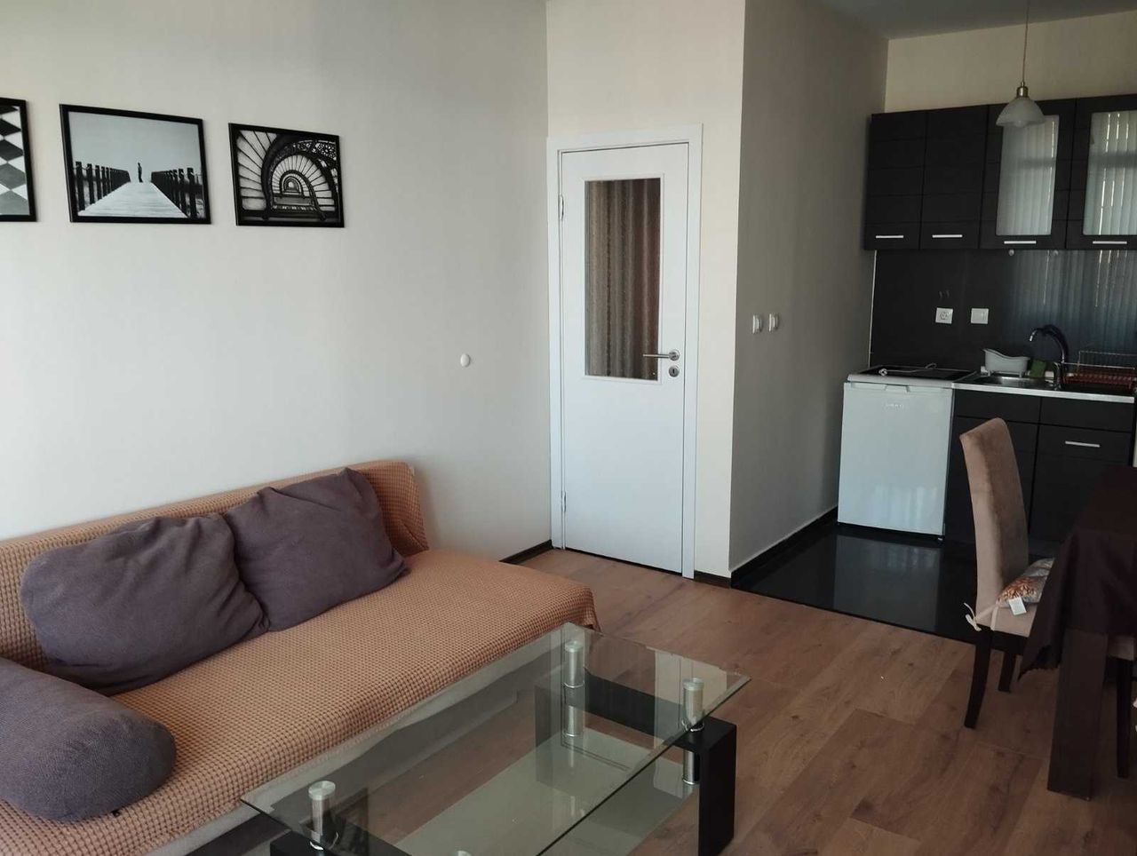 Дава се под наем Двустаен апартамент в София, Дружба 2 - 52 кв.м за 520 € - Снимка #3