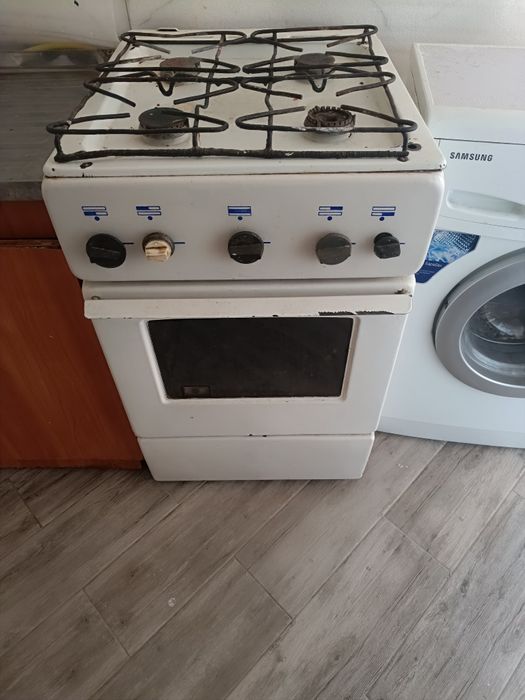 Продаю Газовую плиту