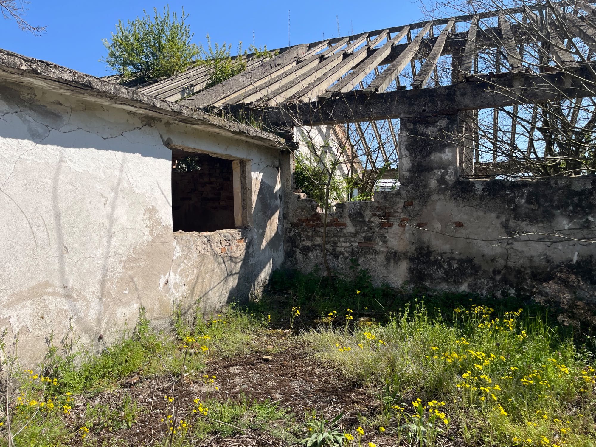 Складова конструкция за продажба