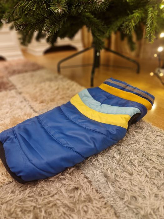 Hāinā cãine . Hāinuţa este nouā .