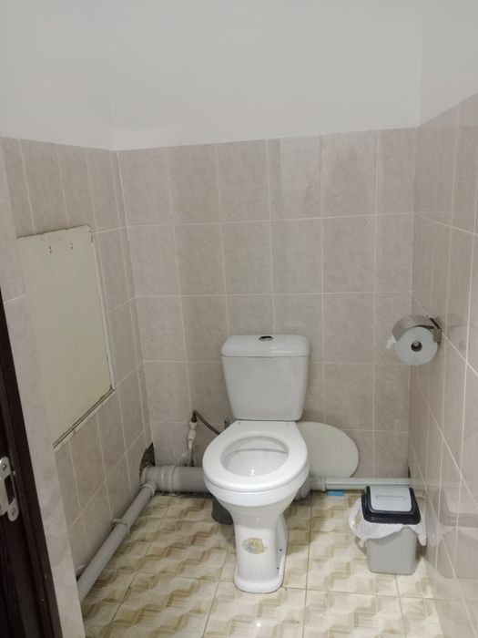 7qavatli turarjoy xonadonidan 5-qavati zudlik bilan sotiladi.