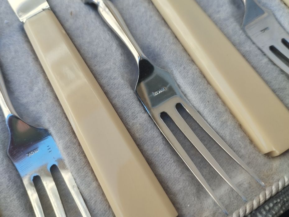 Прибори за хранене / десерт