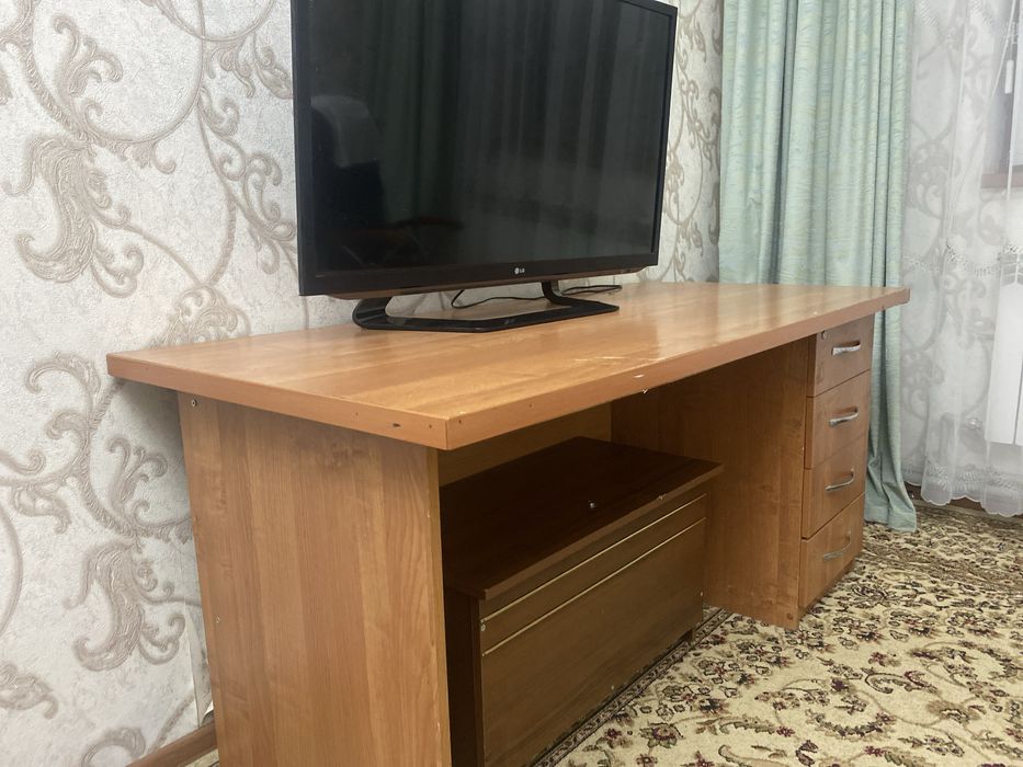 Стол письменный