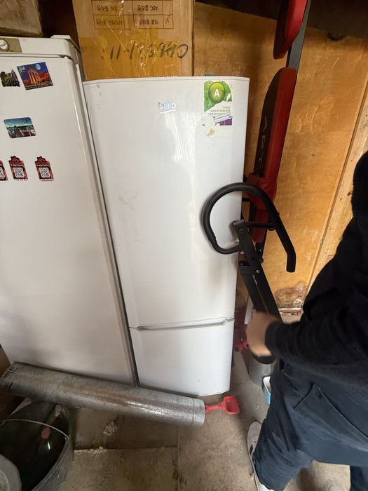 Холодильник сатылады