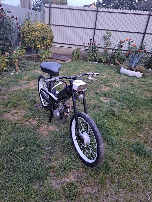 Vând  Motobecane