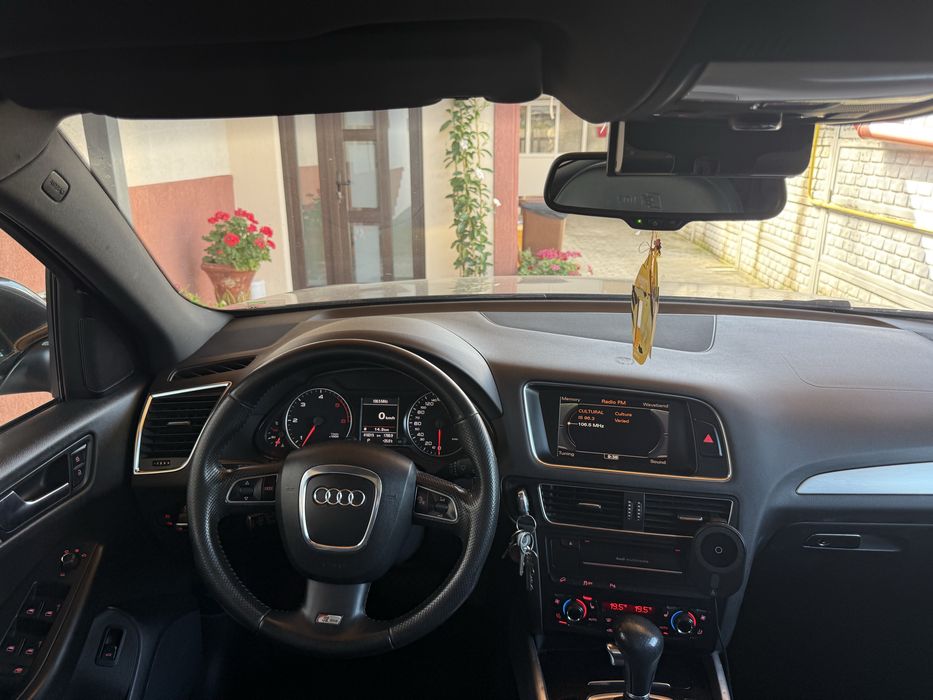 Audi q5 s line .3.0D 239cp