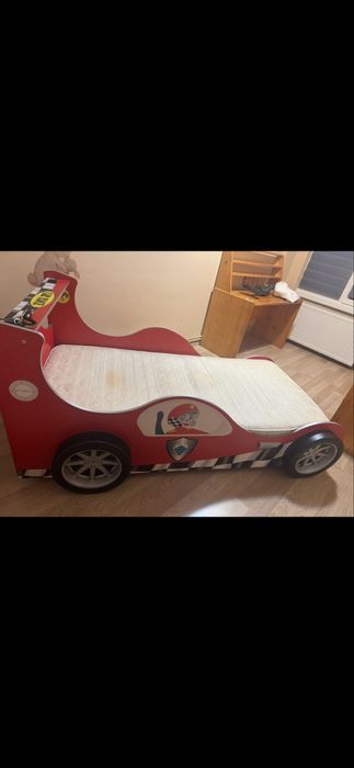 Pat copii masinuta