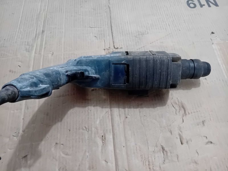 Перфоратор - Bosch 110 V / 500 W