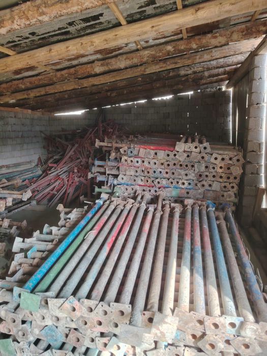 Продаётся струбцина 1.7 - 3.1 цена 7000. Сдаем аренду разных размеров