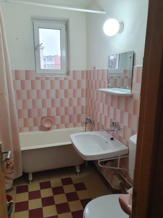Inchiriez apartament 2 camere et 2