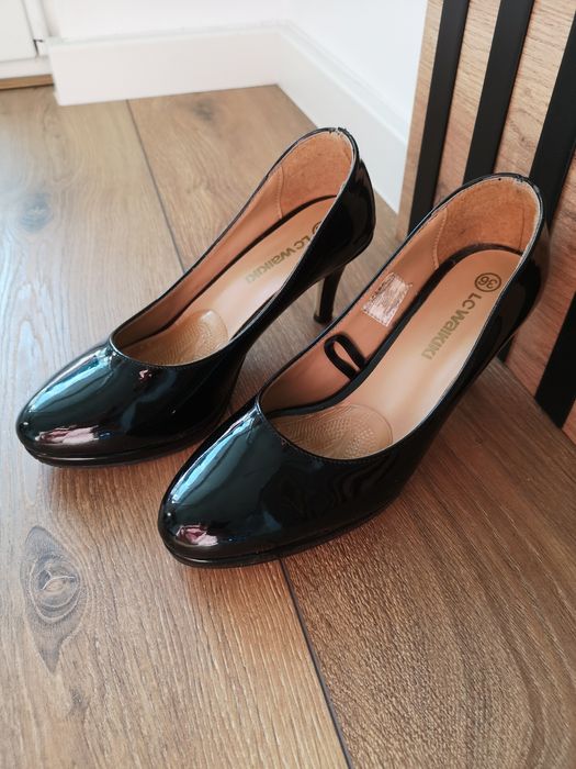 Дамски обувки номер 36