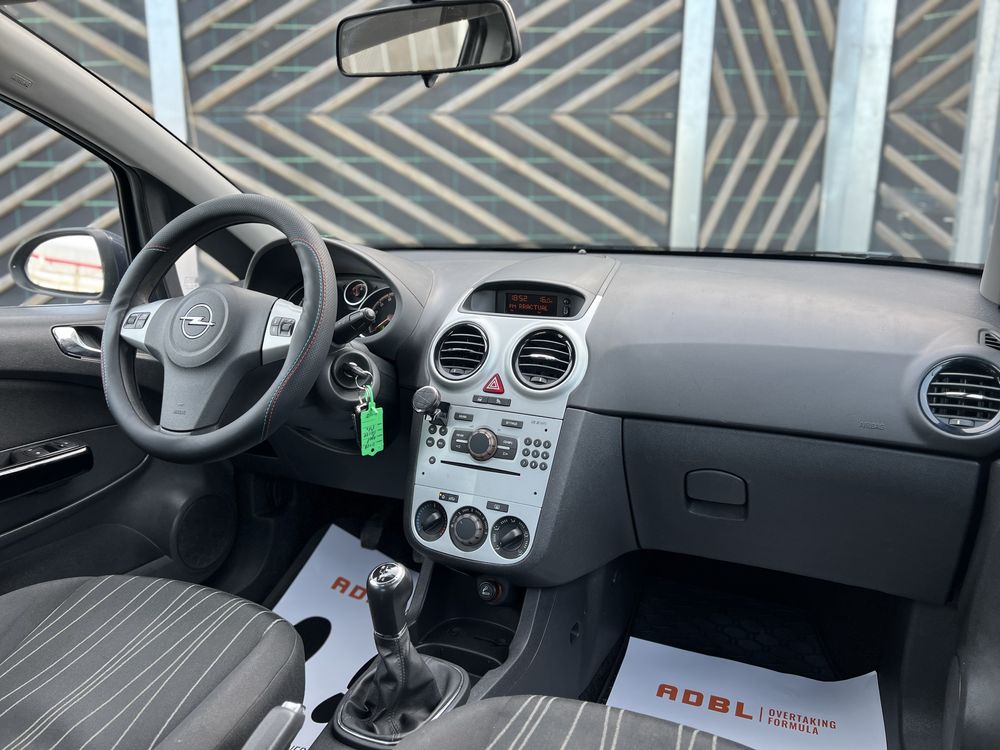Vand Opel Corsa D 1.2 benzina