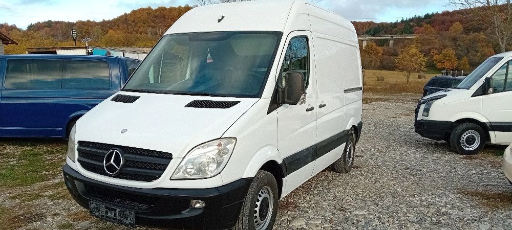 Mercedes Sprinter 2.2Diesel EURO5/ usi pe ambele parti/ adus de 2zile