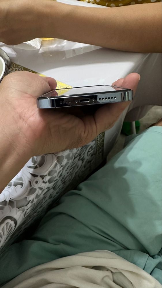 IPhone 13 Pro Max в голубом цвете б/у