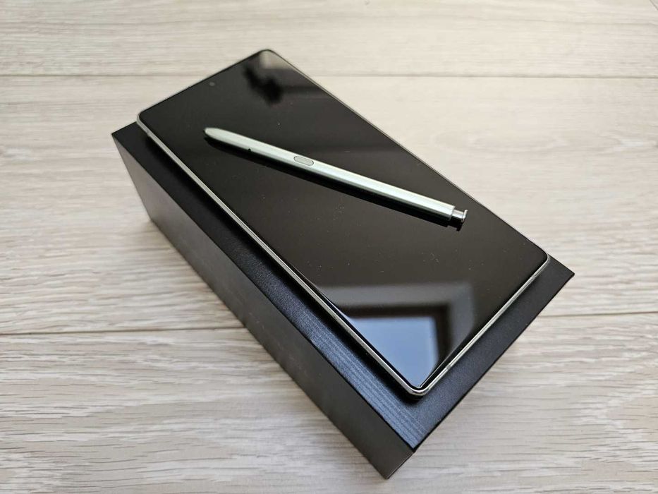 Samsung Galaxy Note 20 5G 8GB 256GB Green stare foarte buna, accesorii