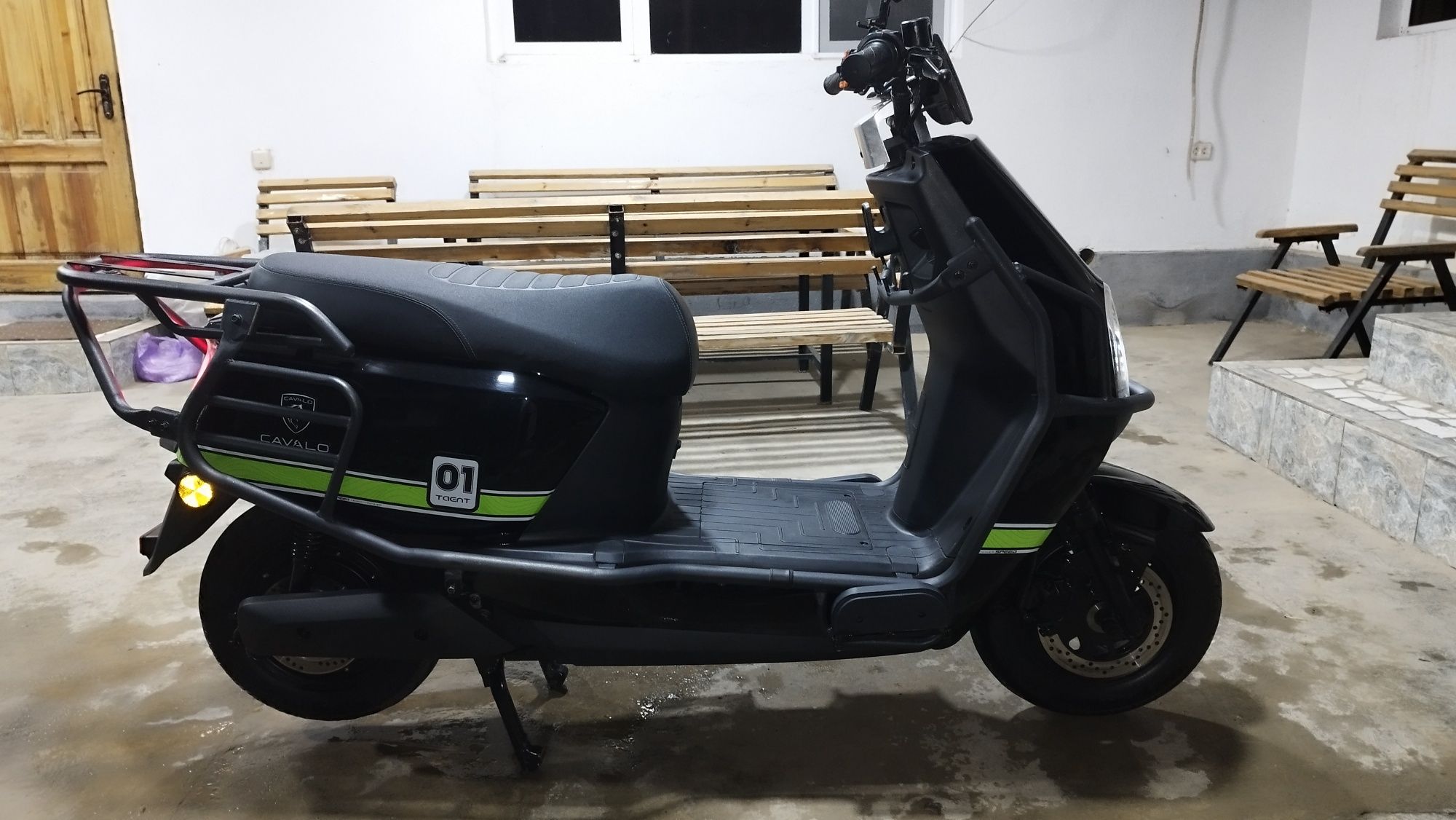 Продаю скутер электроный 72 V