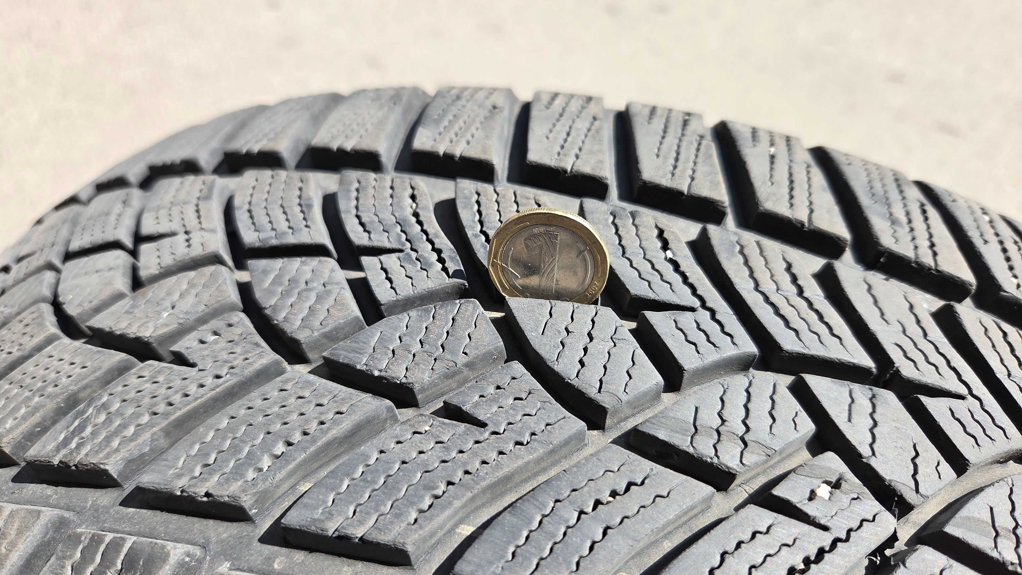 4 бр зимни GOODYEAR UltraGrip Performance Plus 225/55R17 97H, DOT 2020