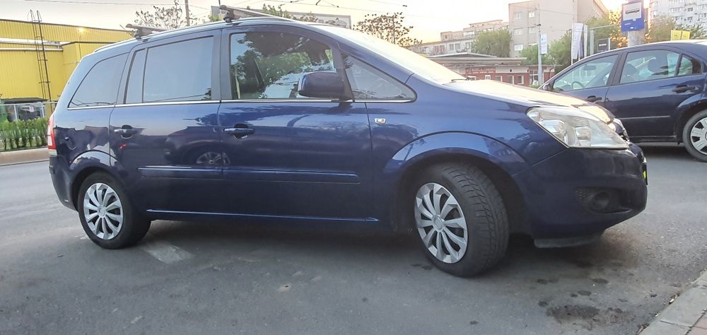 Vand Opel Zafira b 1.8 140cp 7 locuri îngrijită