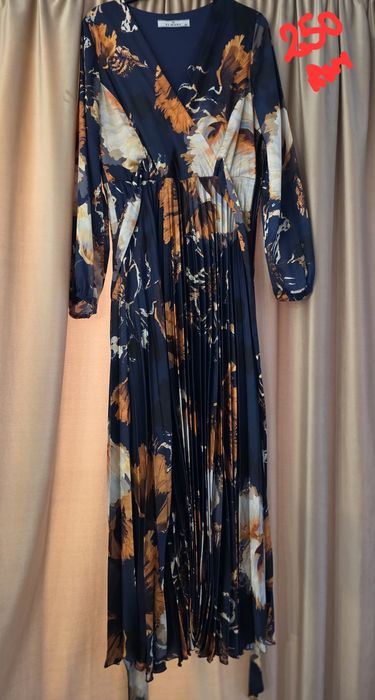 Vând rochii de ocazie