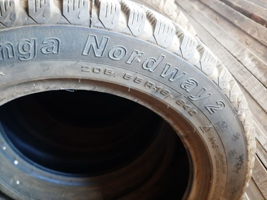 Продам зимние шины, шипованные