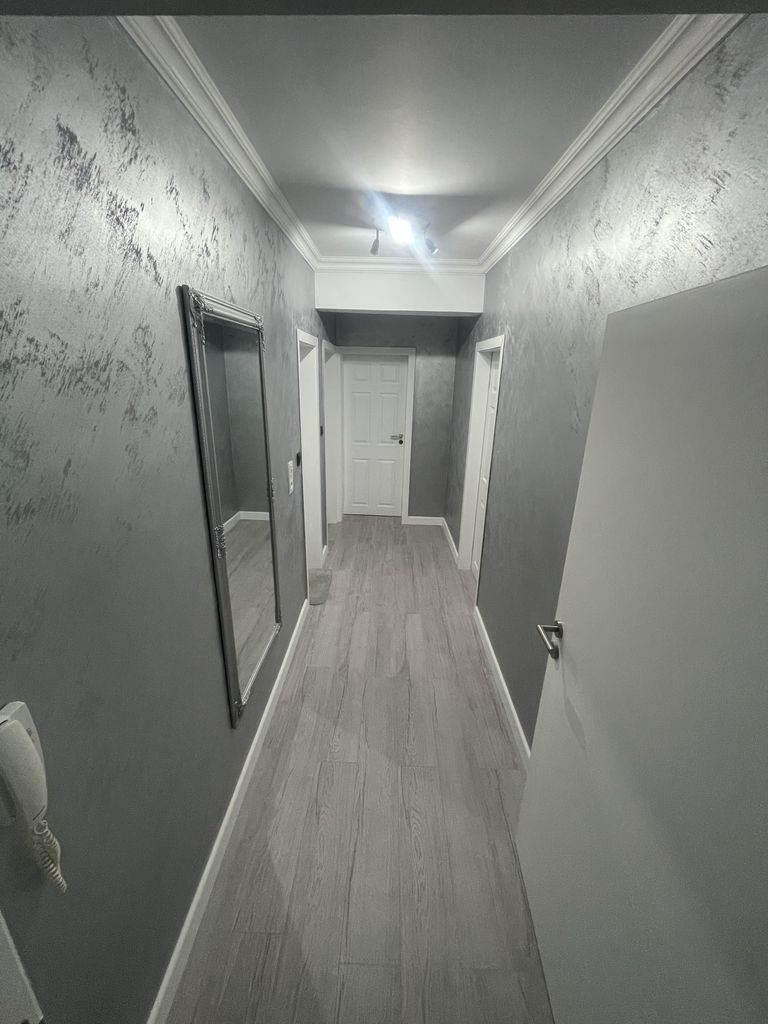 Продава се Тристаен апартамент в Пловдив, Младежки Хълм - 101 кв.м за 1980 €/кв.м - Снимка #7
