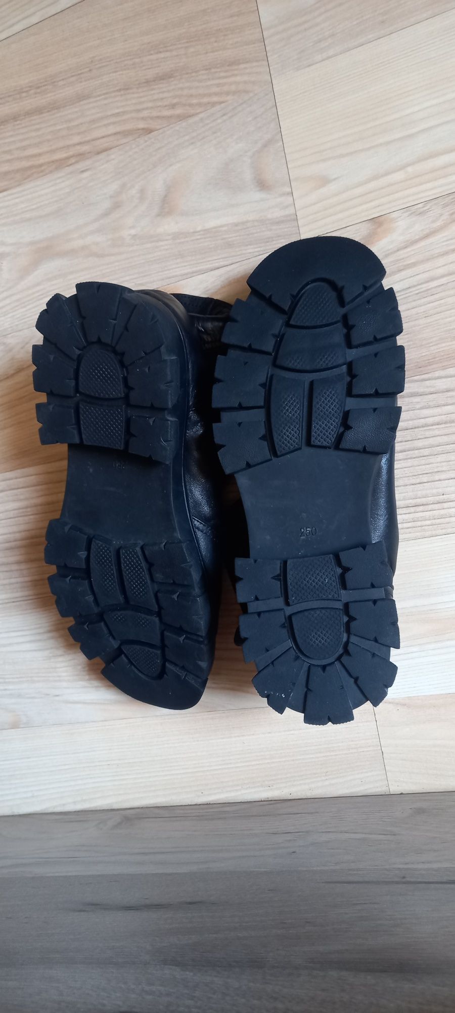 Кожаные ботинки 40-41 размер