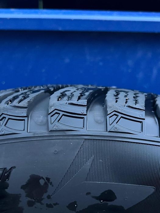 Продам шины pirelli ice zero2 зимние 235/55 R 19