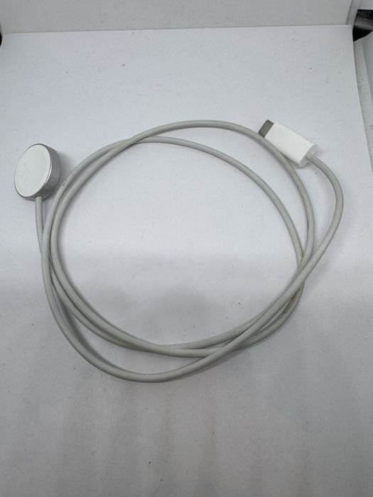 оригинално зарядно за apple watch 9 , 8 , 7 , 6 , 5 , 4 ,3 , 2 , 1