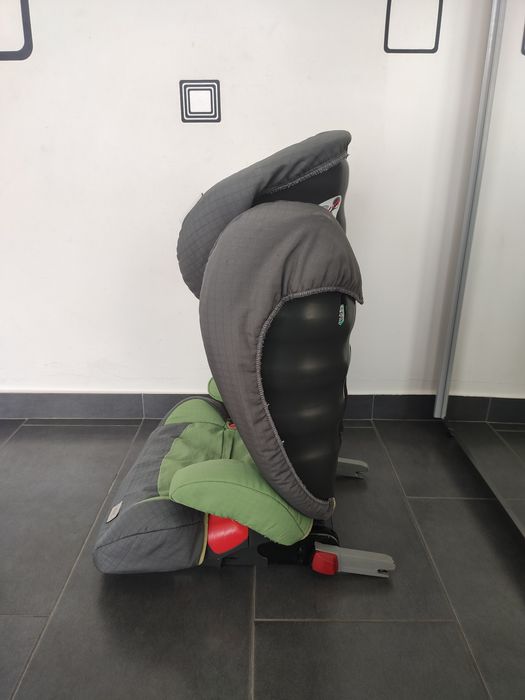 Scaun auto Britax Romer Kidfix cu isofix pentru copii intre 15-36 kg