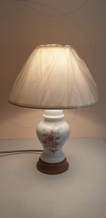 Accesoriu decorațiune lampa vintage colectie portelan Anglia 1970