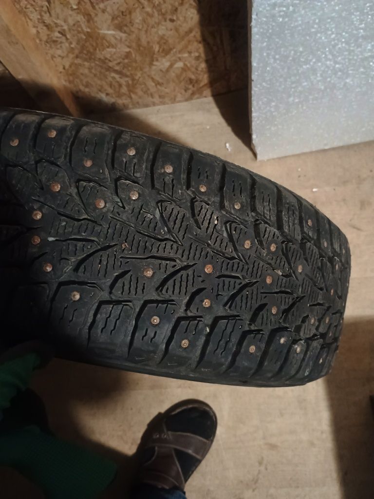 Продам шины б/у 135000