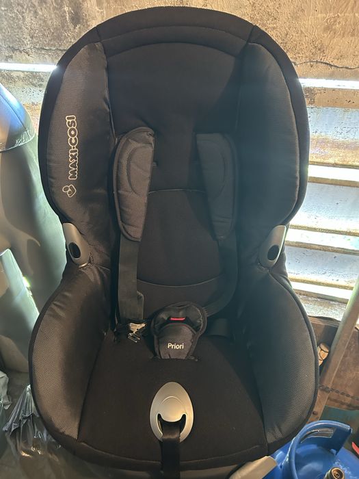 НОВО Стол за кола  MAXI-COSI
