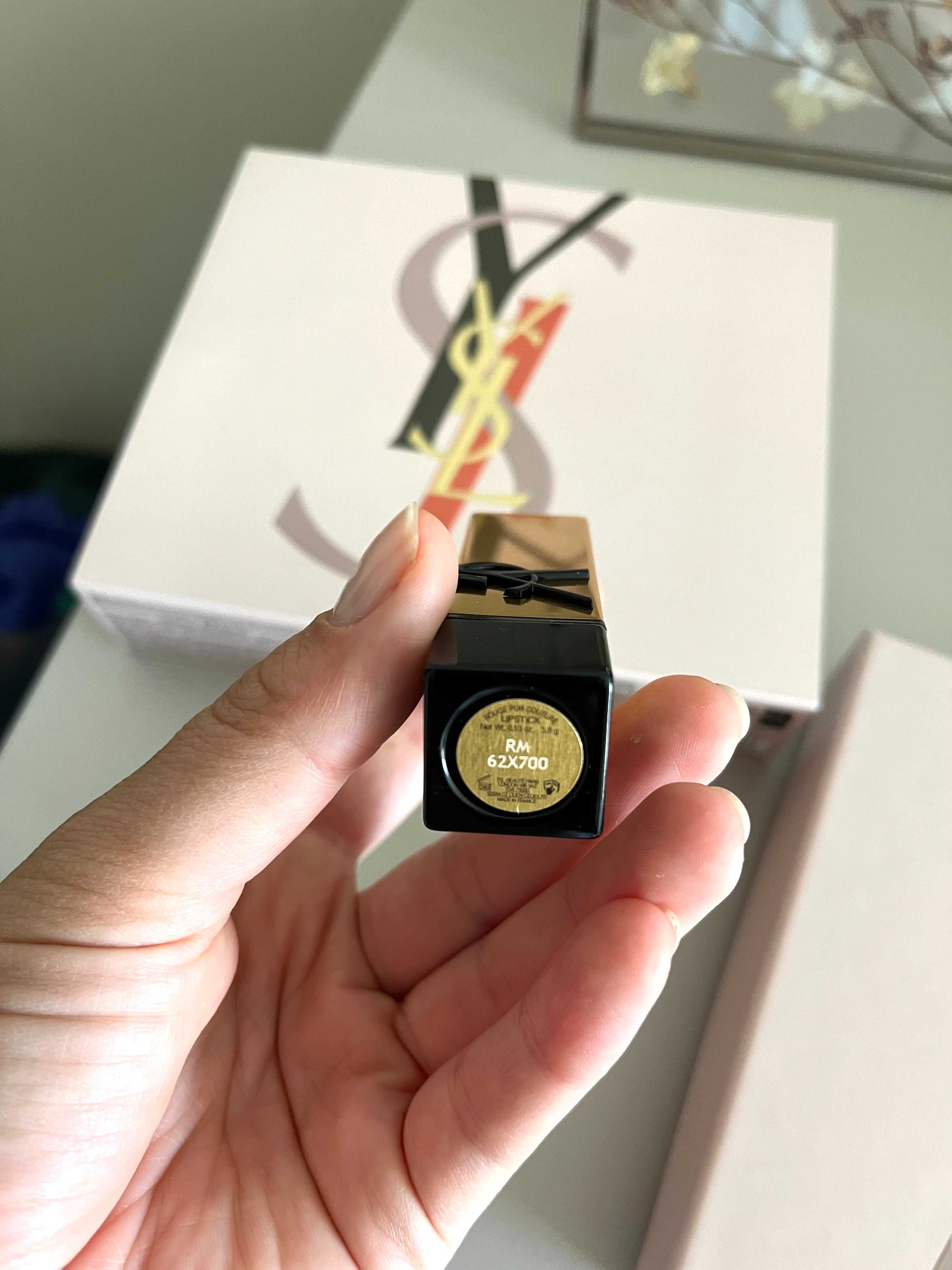 Yves Saint Laurent Rouge Pur Couture червено червило