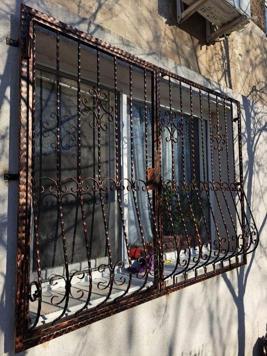 Gratii geamuri fier forjat