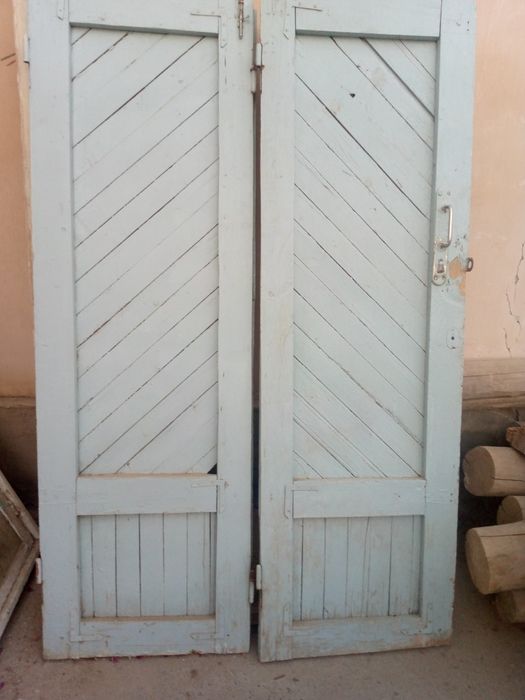 Деразалар ва эшиклар сотилади