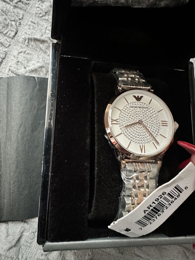 Оригинален дамски часовник Armani