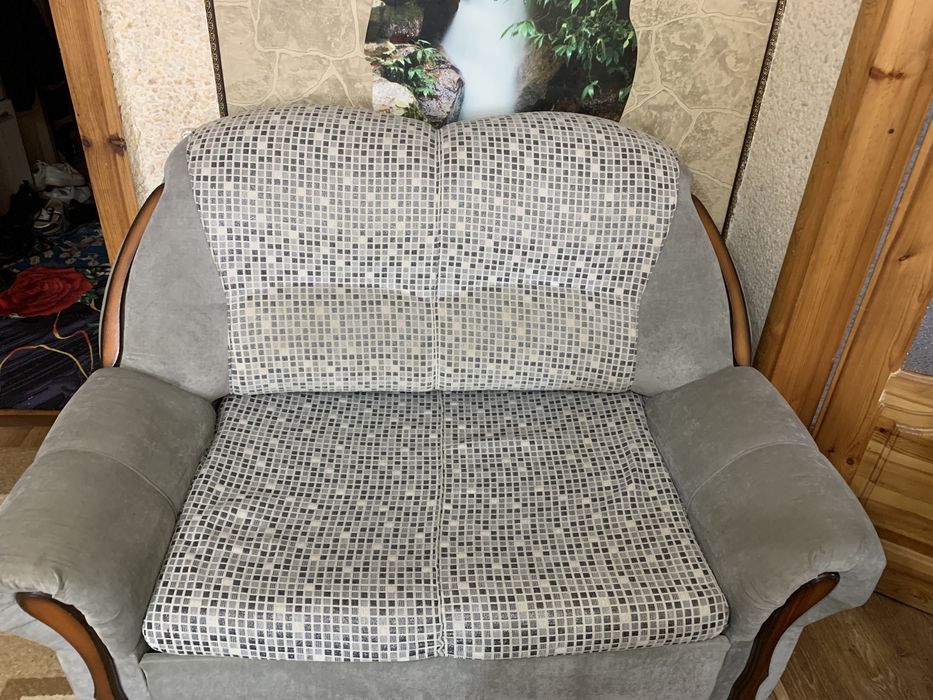 Продам диван небольшой б/у