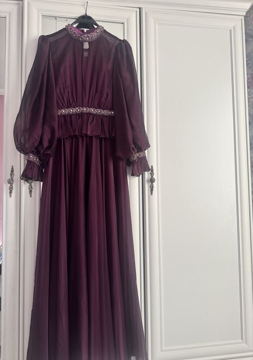 Красивое новое платье