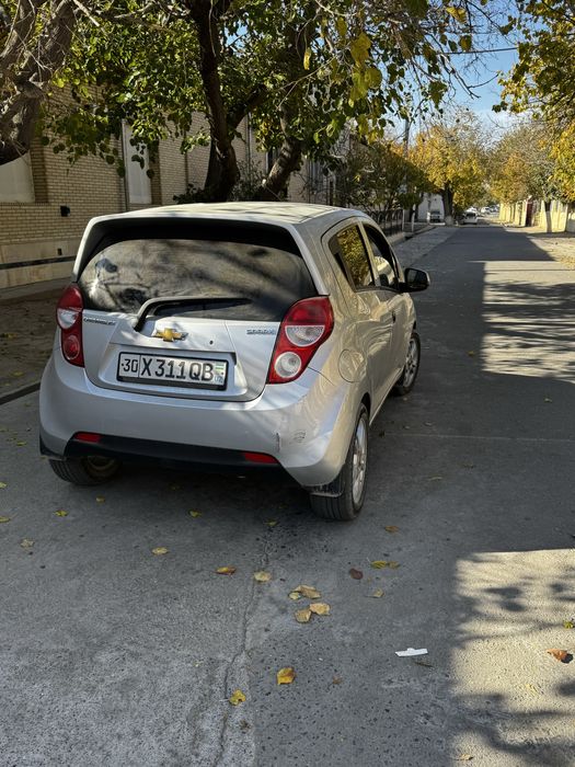 Chevrole Spark 2015    хорошее состояние
