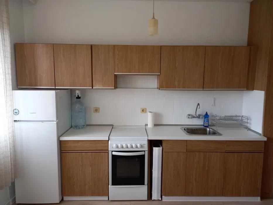 Дава се под наем Тристаен апартамент в Пловдив, Южен - 95 кв.м за 425 € - Снимка #2