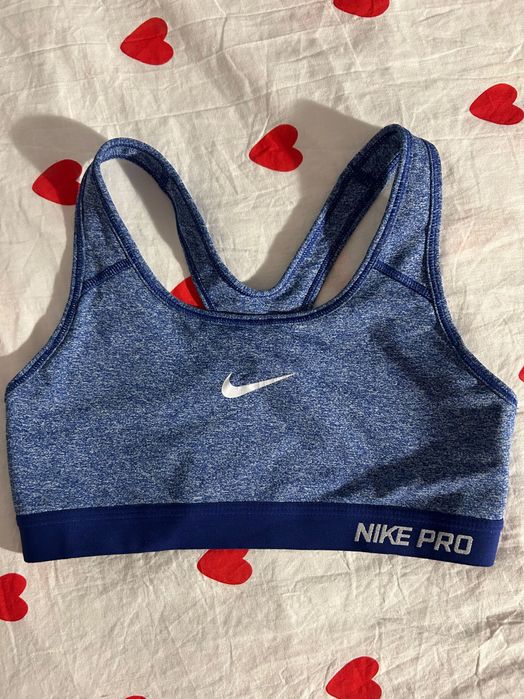 Спортно бюстие Nike pro