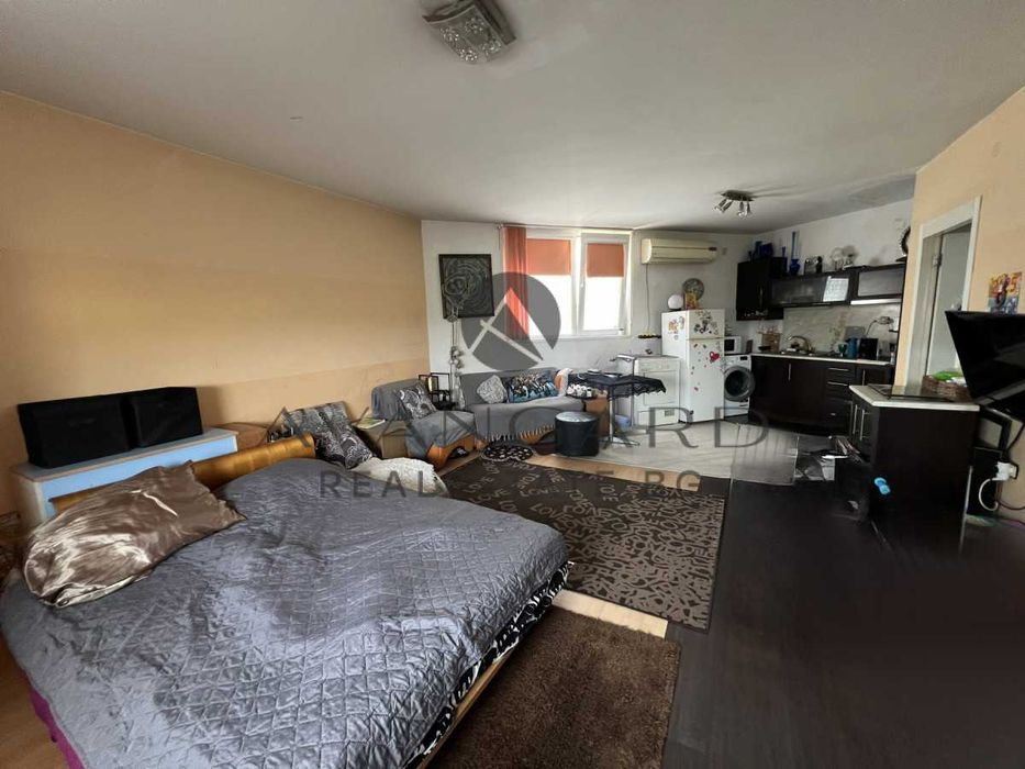 оф.23364 Тристаен апартамент до МГ