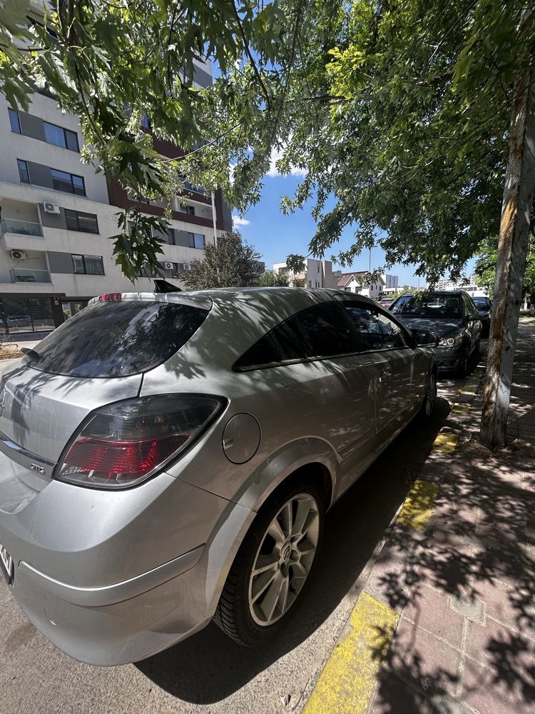 Opel astra H GTC 1.7 cdti