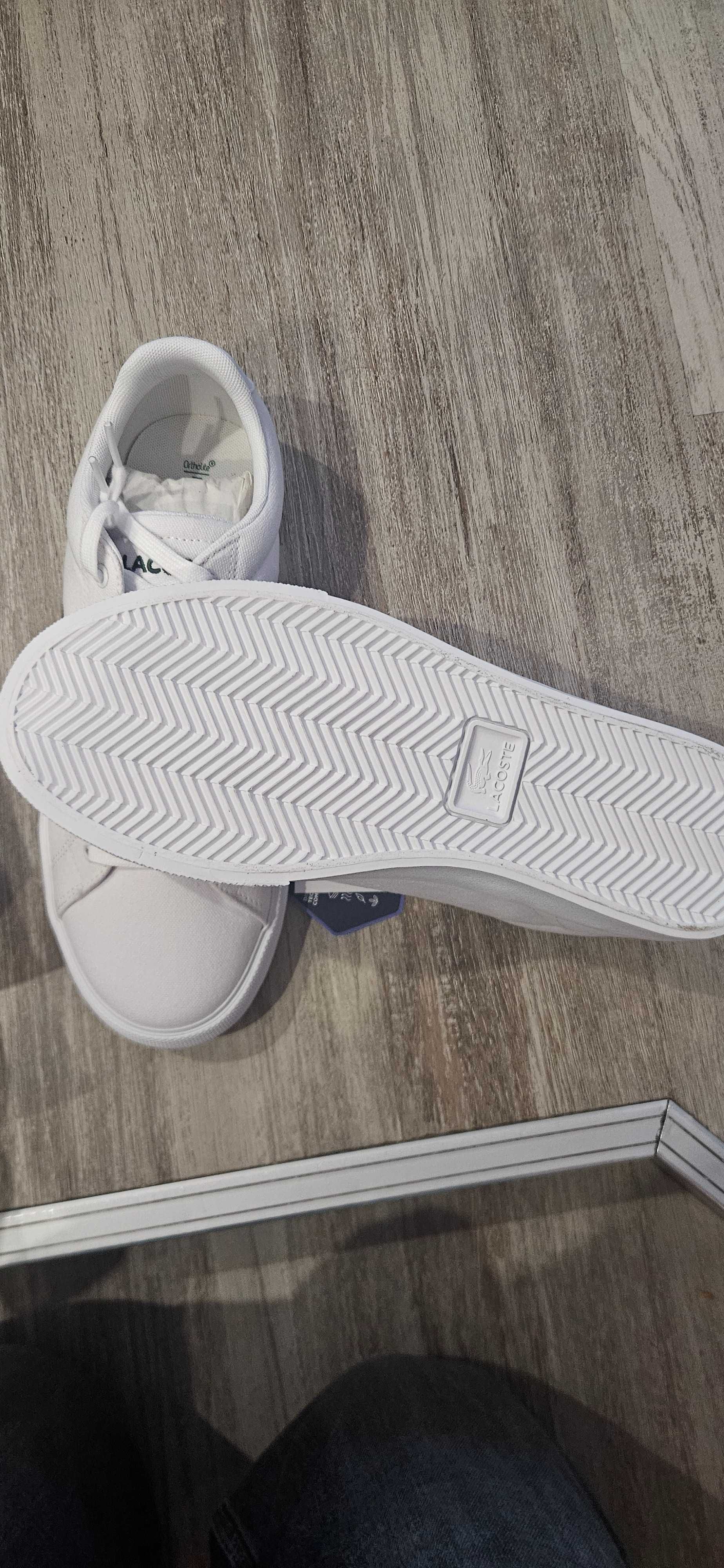 Продавам нови Lacoste