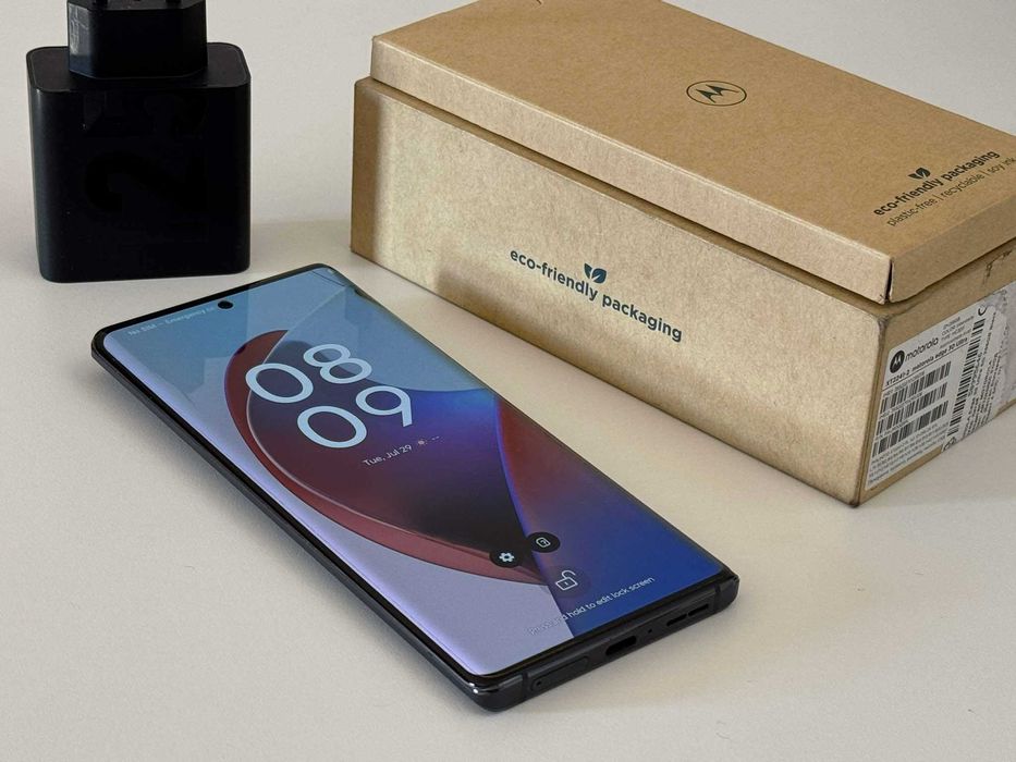 Бартер!Като НОВ! Motorola Edge 30 Ultra 256/12GB Black (Черен)