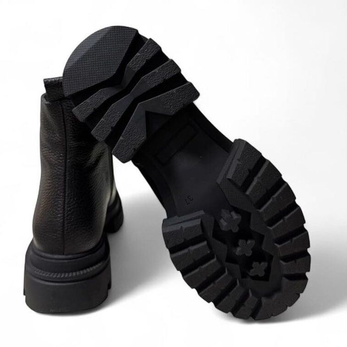 Дизайнерски дамски боти от естествена кожа