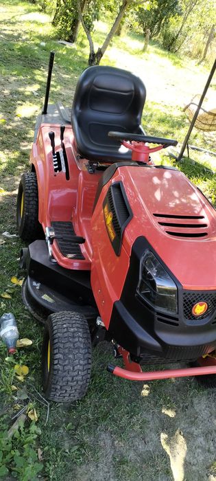 Tractoraș gazon 18cp
