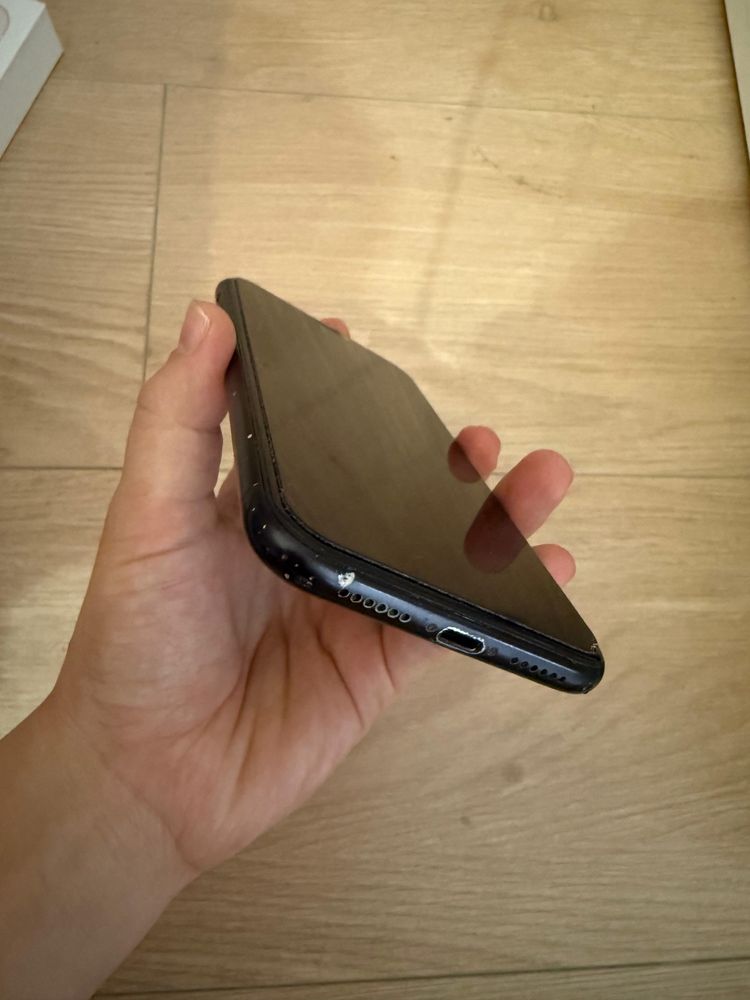 Продам Iphone XR